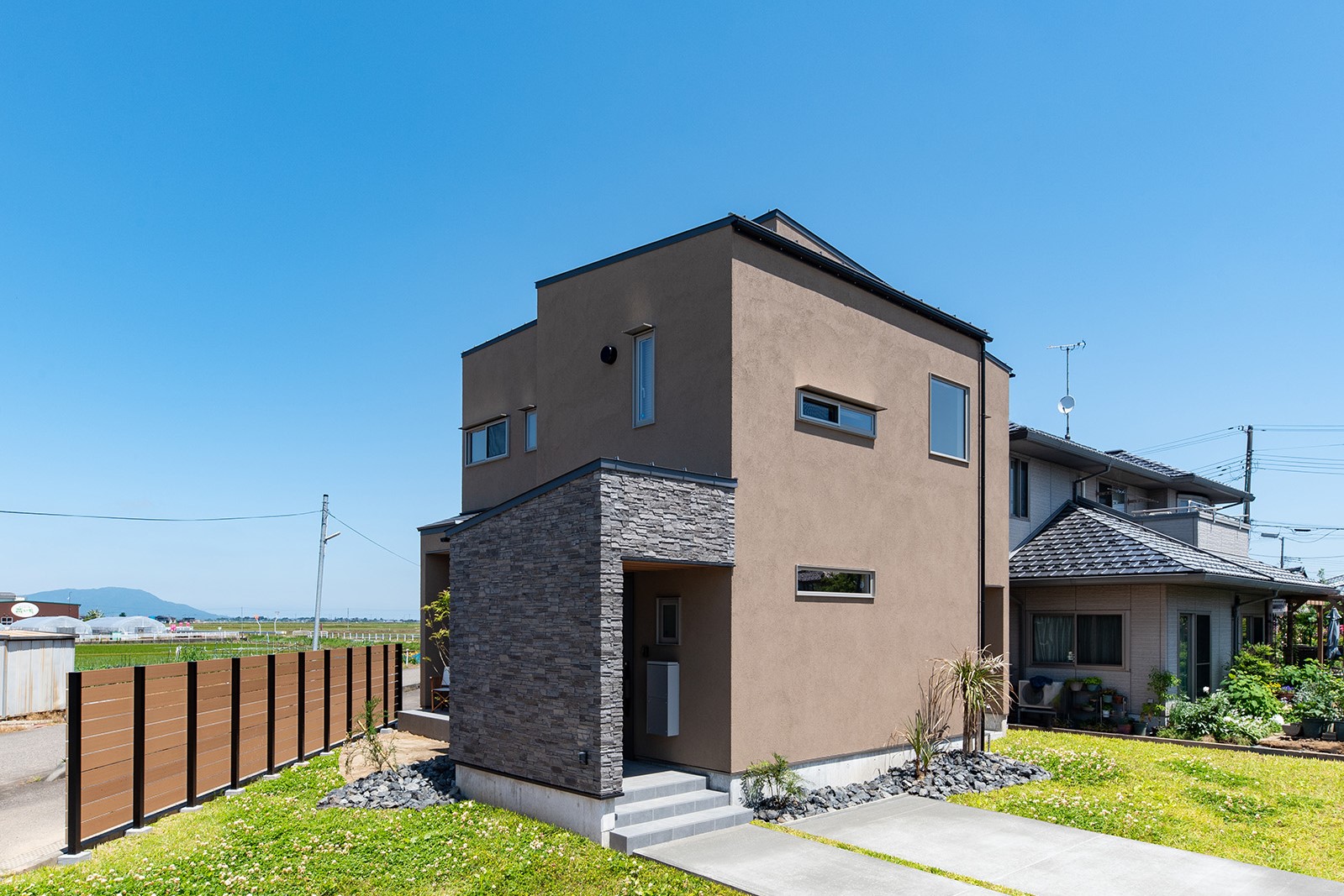 日常がリゾート 36坪 4LDK 2階建 燕市 | 新築・分譲・注文住宅の施工実例 - 吉川不動産